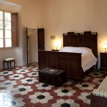 Podere Pradarolo Varano deʼ Melegari Exterior foto