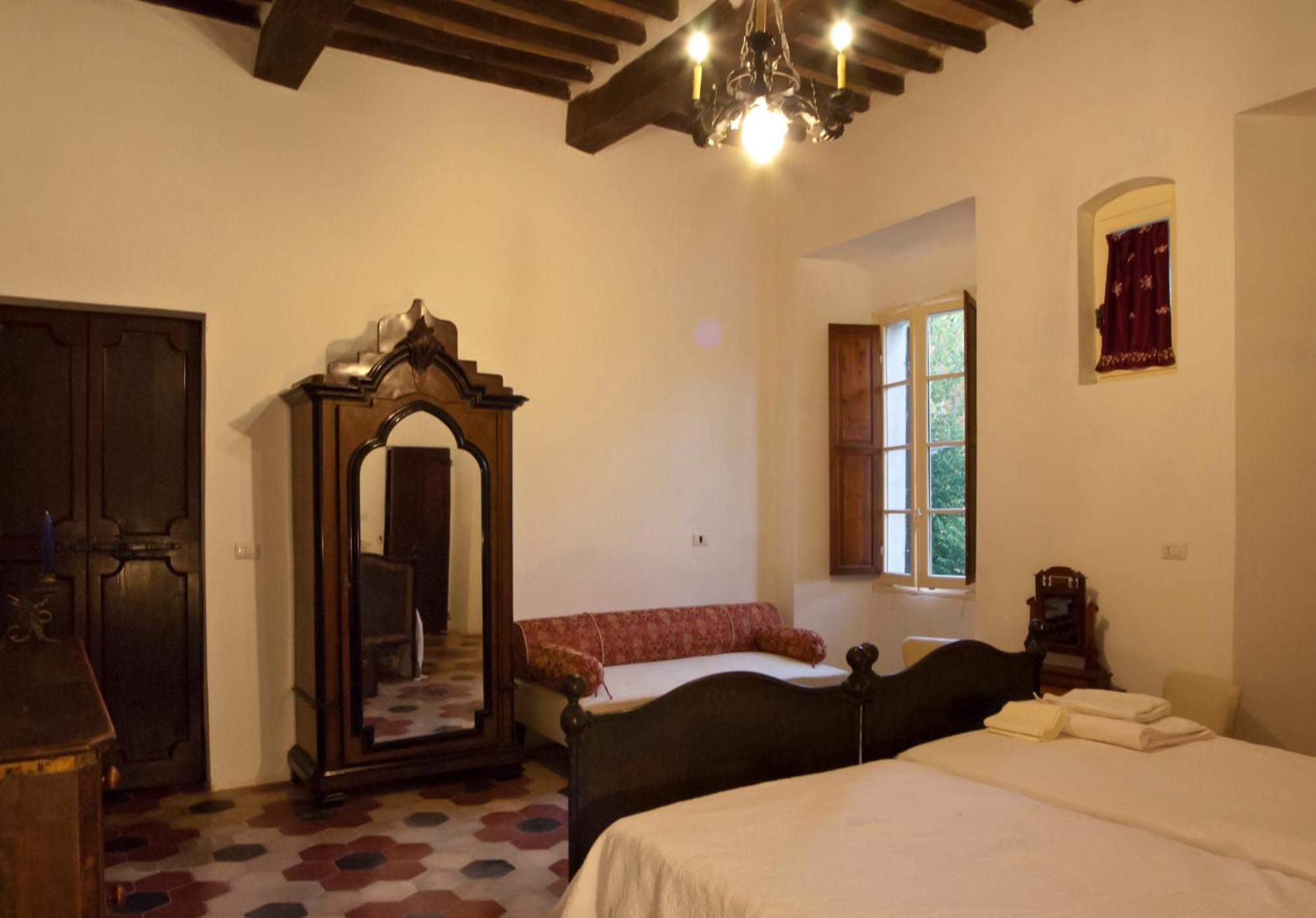 Podere Pradarolo Varano deʼ Melegari Exterior foto